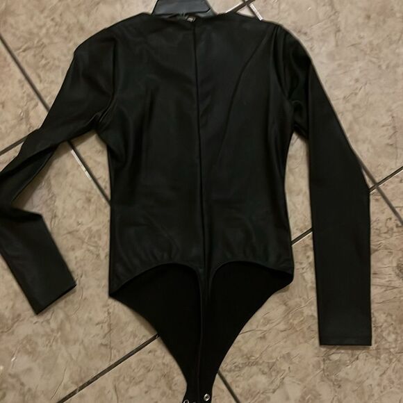 Good American Black latex bodysuit - Picture 8 of 15